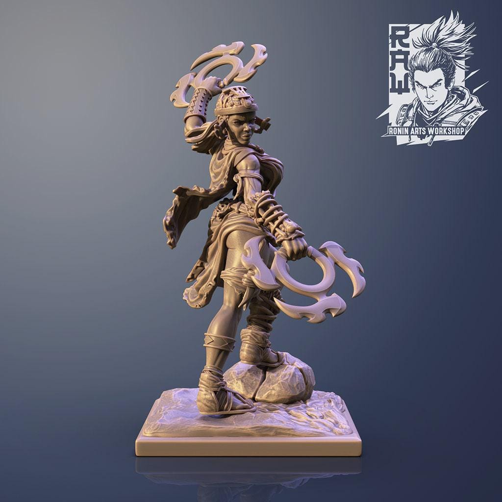 Naija the Fighter Collectible Miniature, 35 mm, Feline Fury, Tabletop miniatures, Collectible figurines, Pathfinder, dungeons and dragons