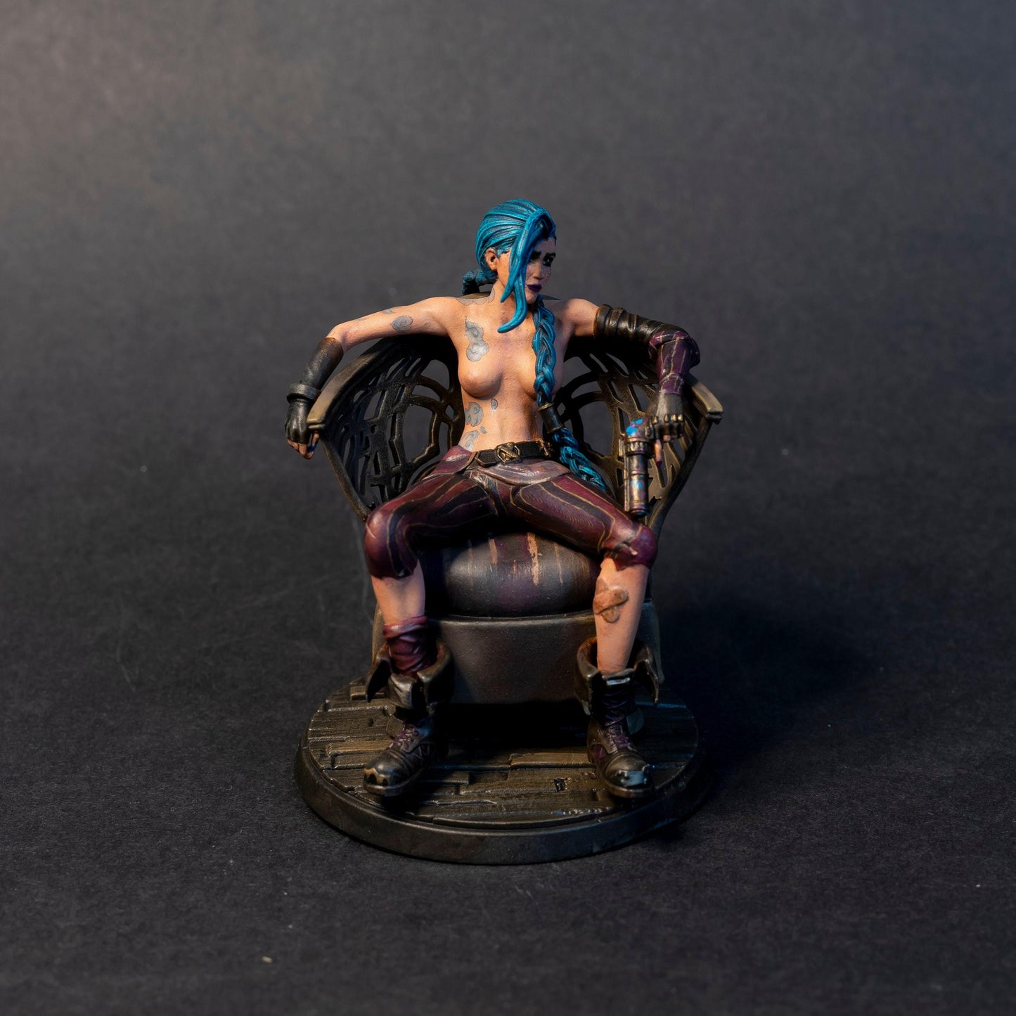 Unleash Chaos: Jinx 3D Print Statue – Explosive Collectible Fanart for League of Legends Fans (NSFW)